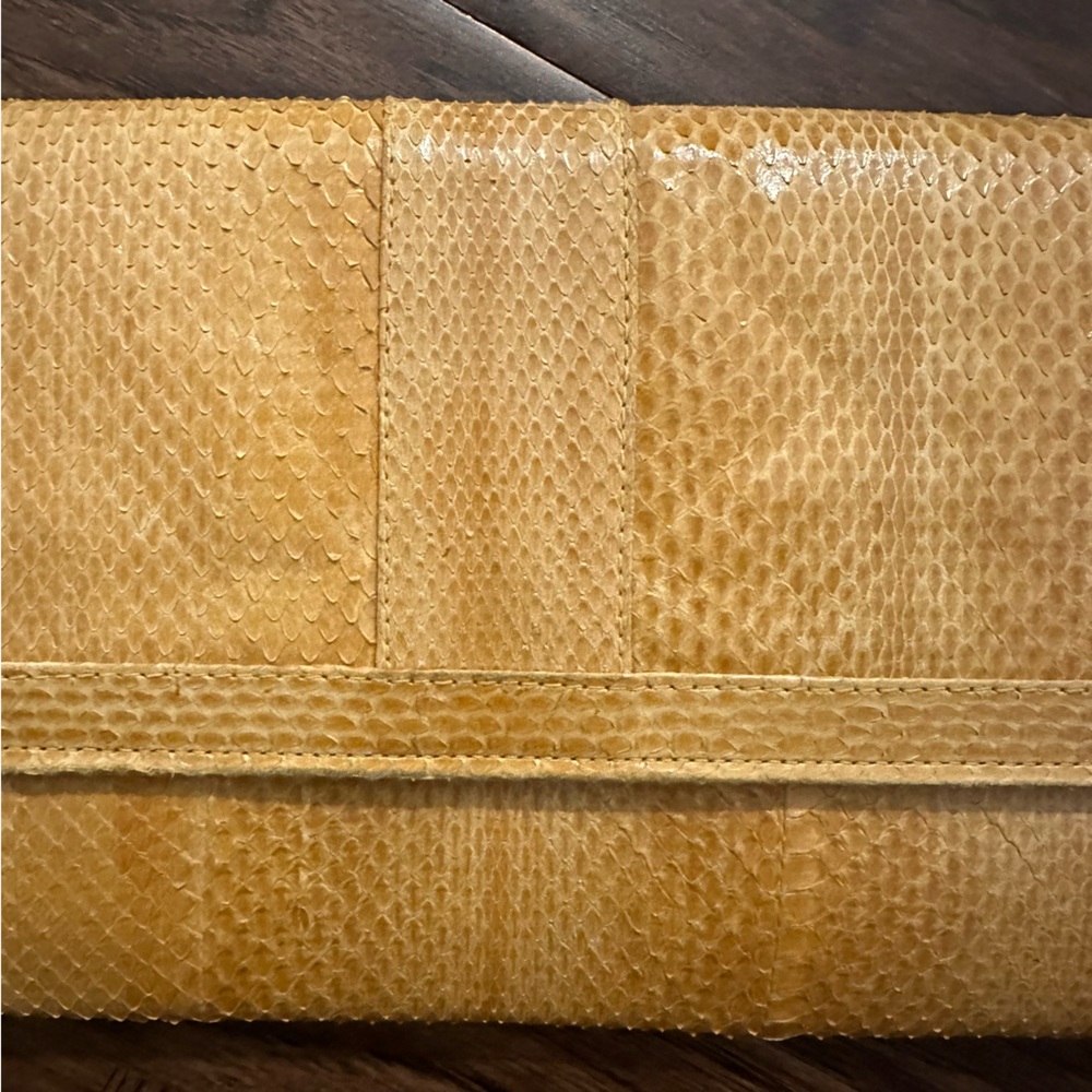 Vintage Snakeskin Purse - Picture 3 of 16